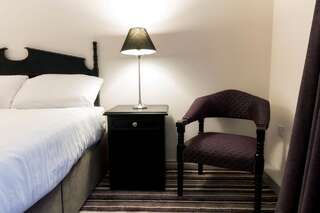 Отель Ivy Tower Hotel Каслбар Номер Делюкс с кроватью размера «king-size»-1